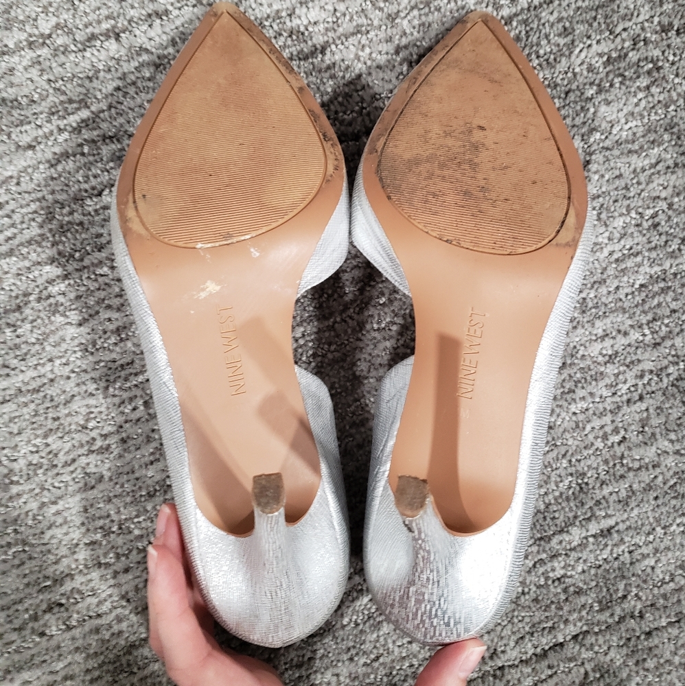 Nine West Size 9M Silver Stiletto High Heels - Picture 5 of 13